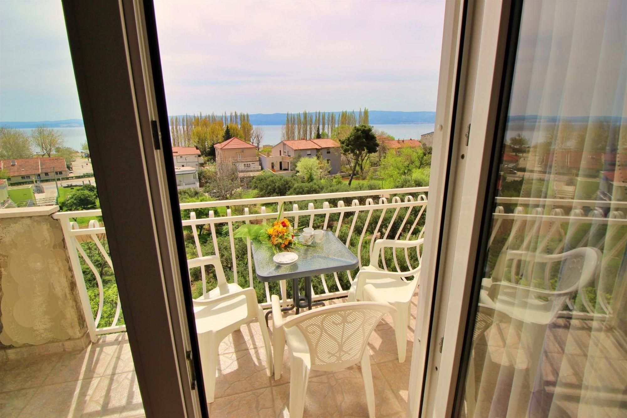 Apartments Marusic Omis Exterior photo